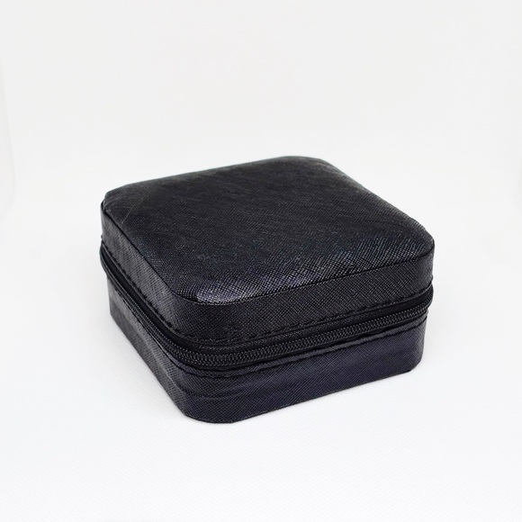 Black Faux Leather Mini Zip-Up Mini Jewelry Box Organizer! - Picture 9 of 9